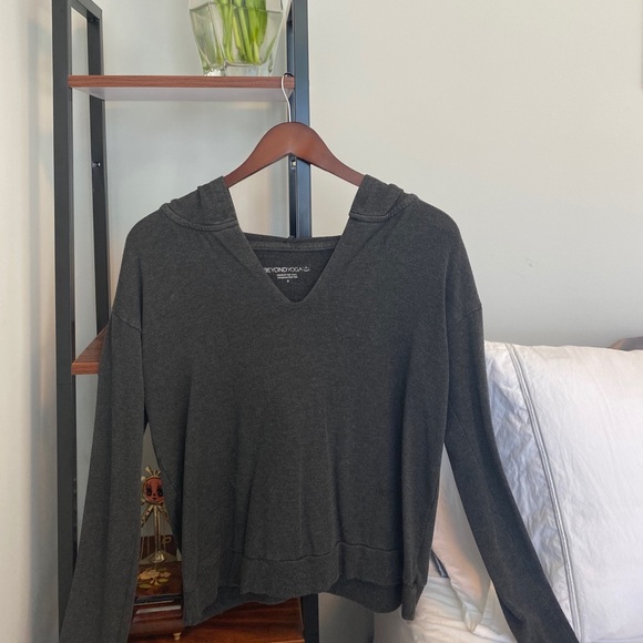 Beyond Yoga Grey Hoodie - Picture 2 of 3